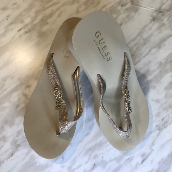 Guess Slippers - Picture 5 of 5